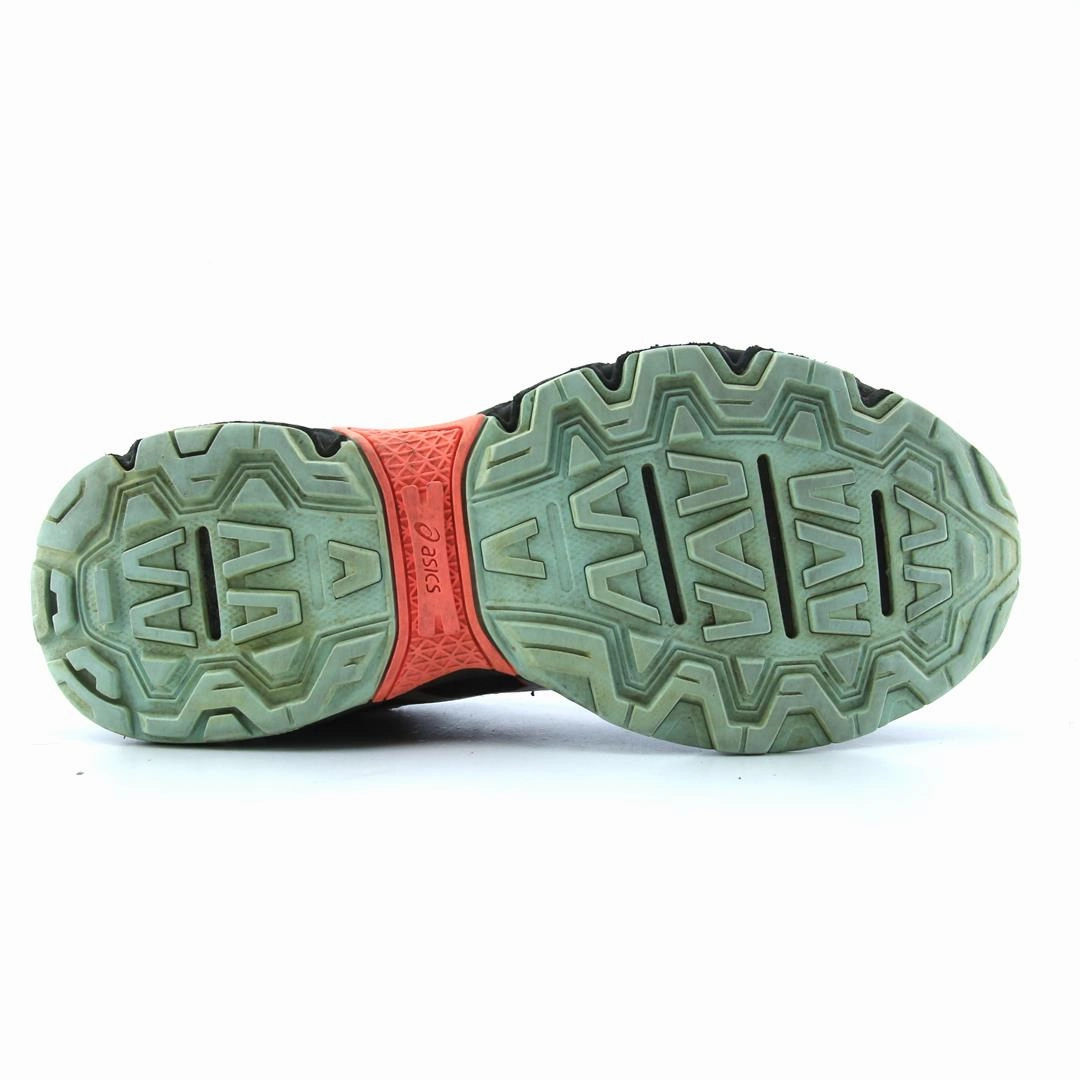 ASICS GEL VENTURE 8 lightweight athletic shoe visuals