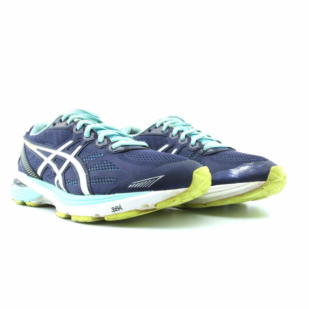 ASICS GT-1000 5 lightweight athletic shoe visuals
