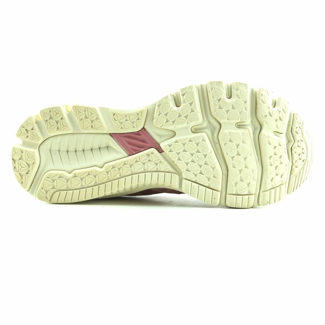 ASICS GT-1000 9 lightweight athletic shoe visuals