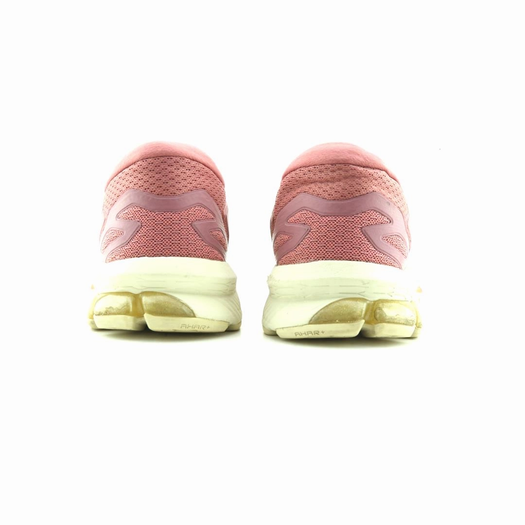 ASICS GT-1000 9 lightweight athletic shoe visuals
