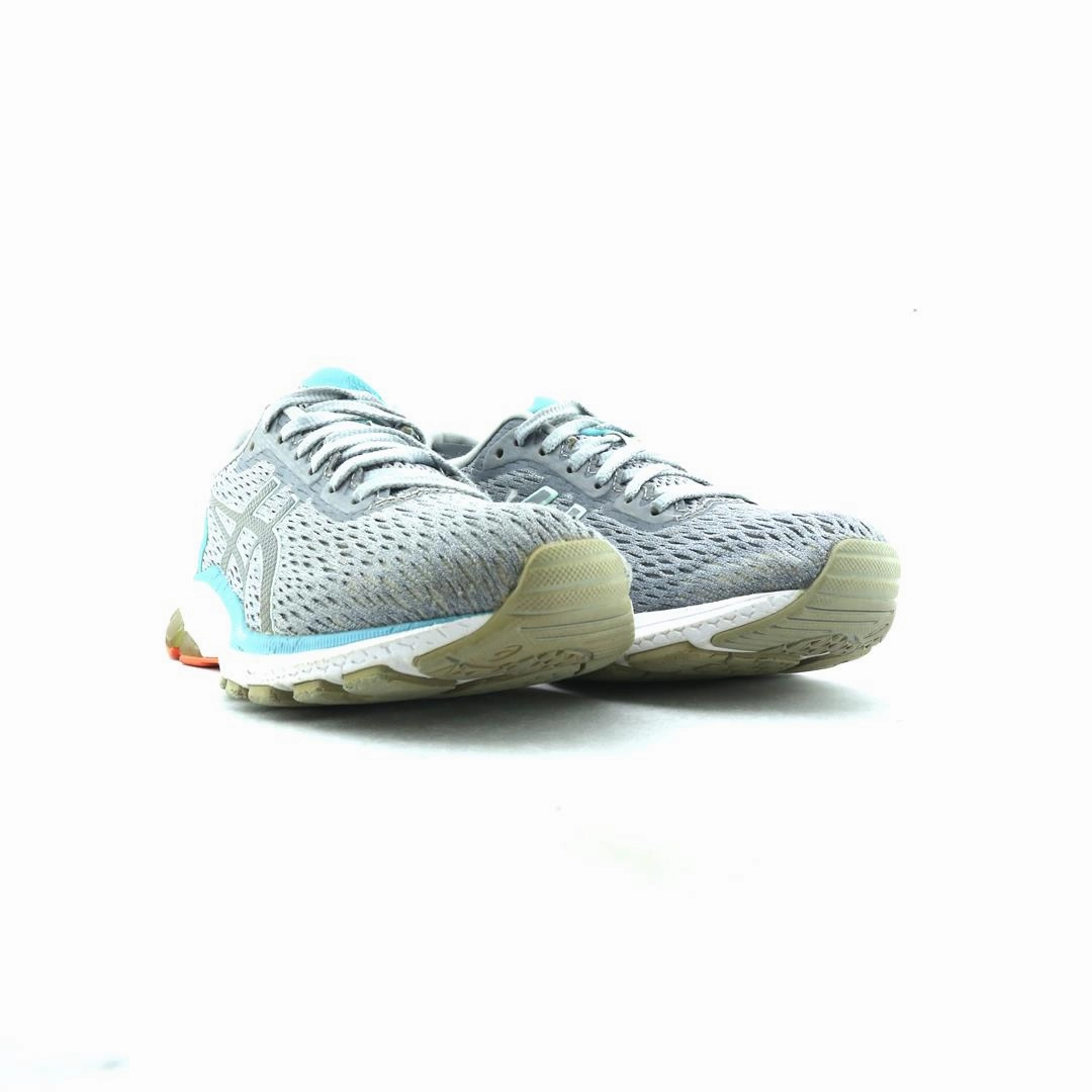 ASICS GT 1000 9 performance running shoe photos