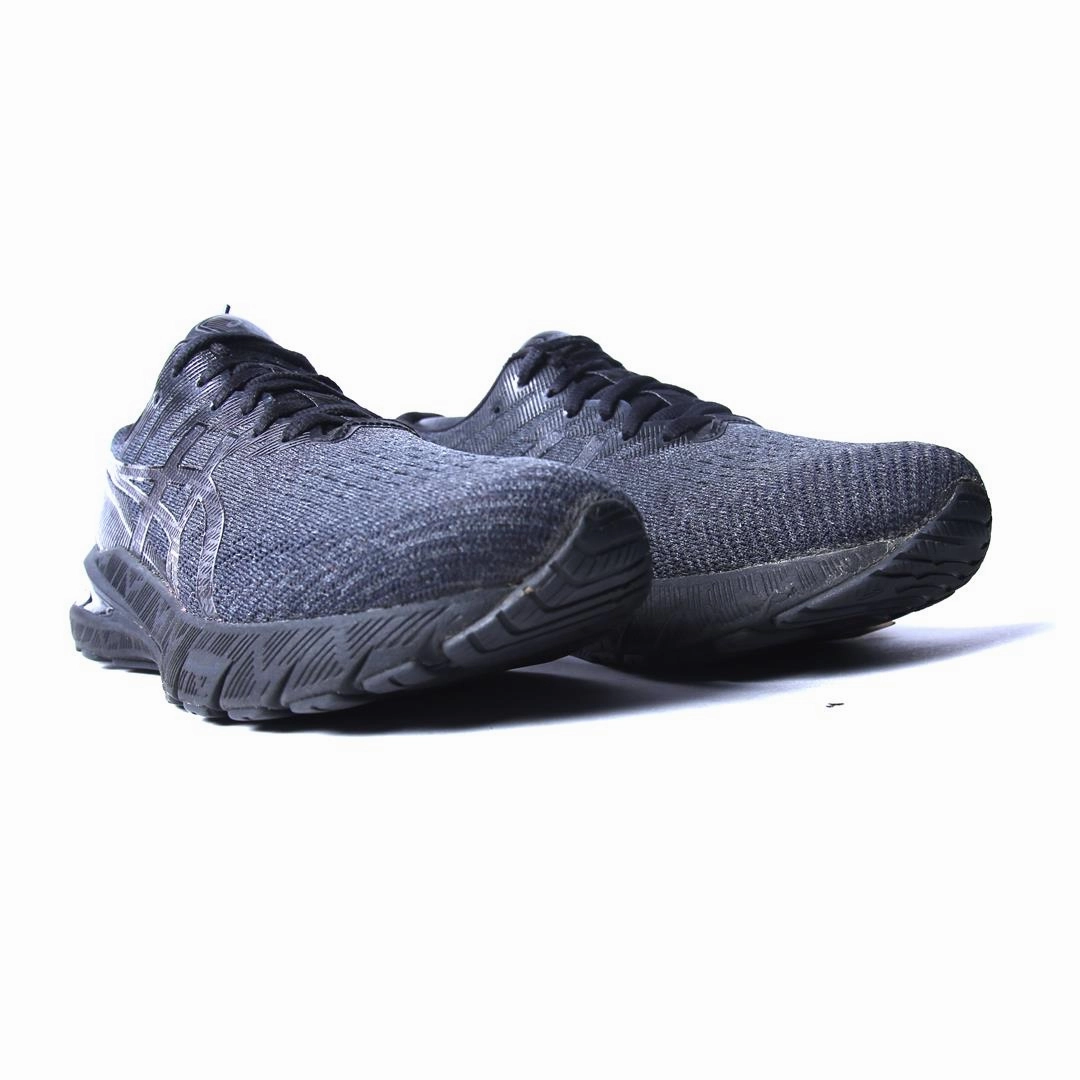 ASICS GT 2000 10 lightweight athletic shoe visuals