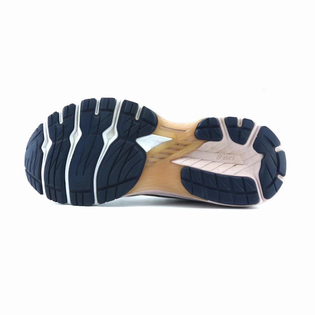 ASICS GT 2000 10 lightweight athletic shoe visuals