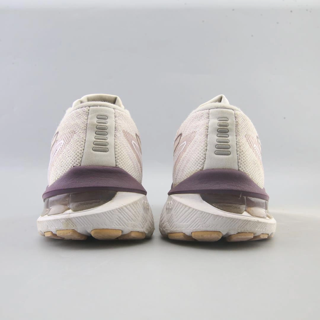 ASICS GT 2000 10 lightweight athletic shoe visuals
