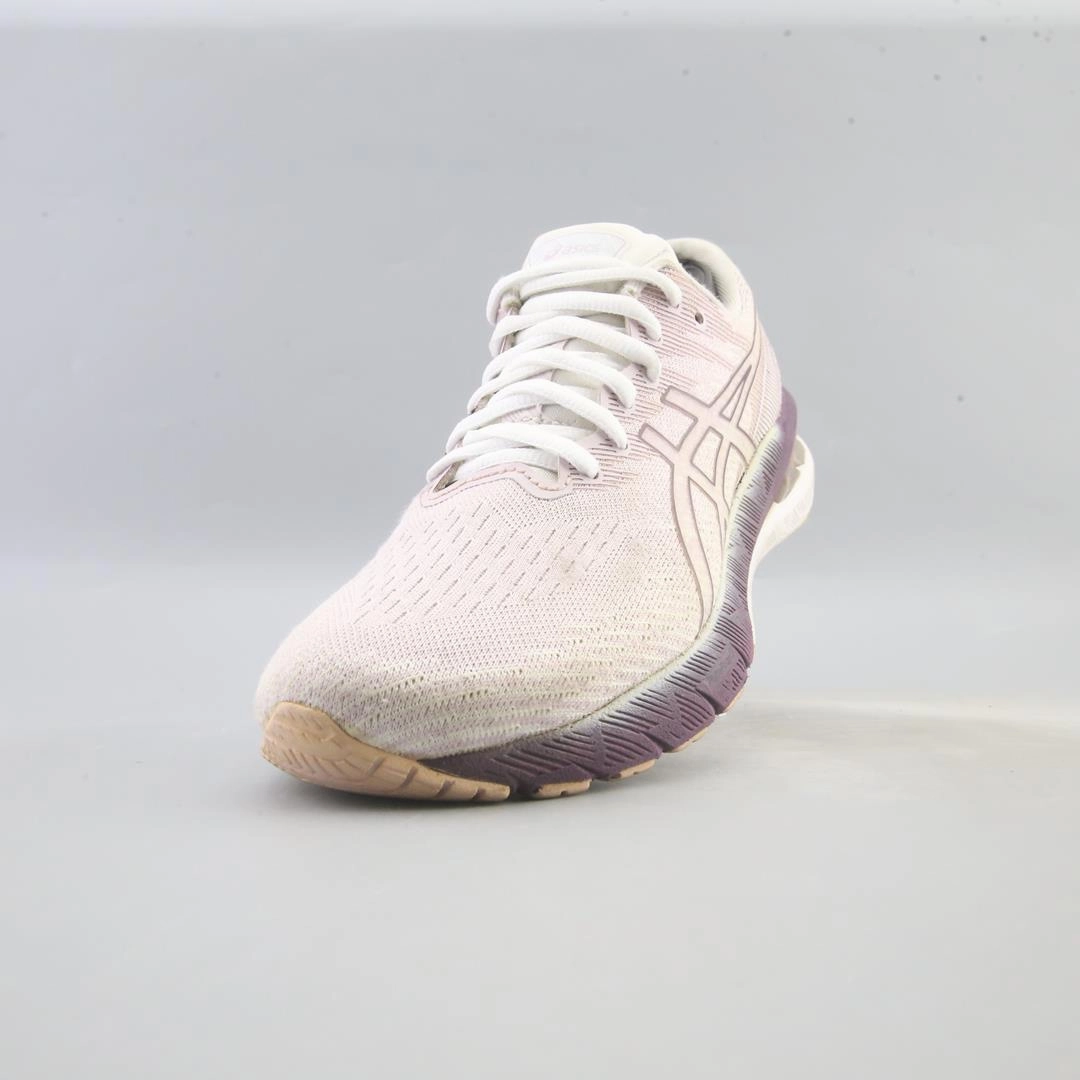 ASICS GT 2000 10 lightweight athletic shoe visuals
