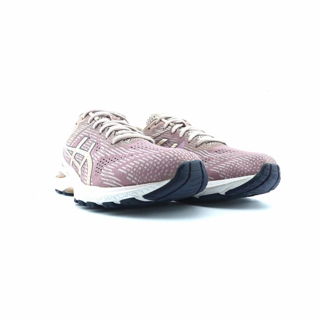 ASICS GT 2000 10 lightweight athletic shoe visuals