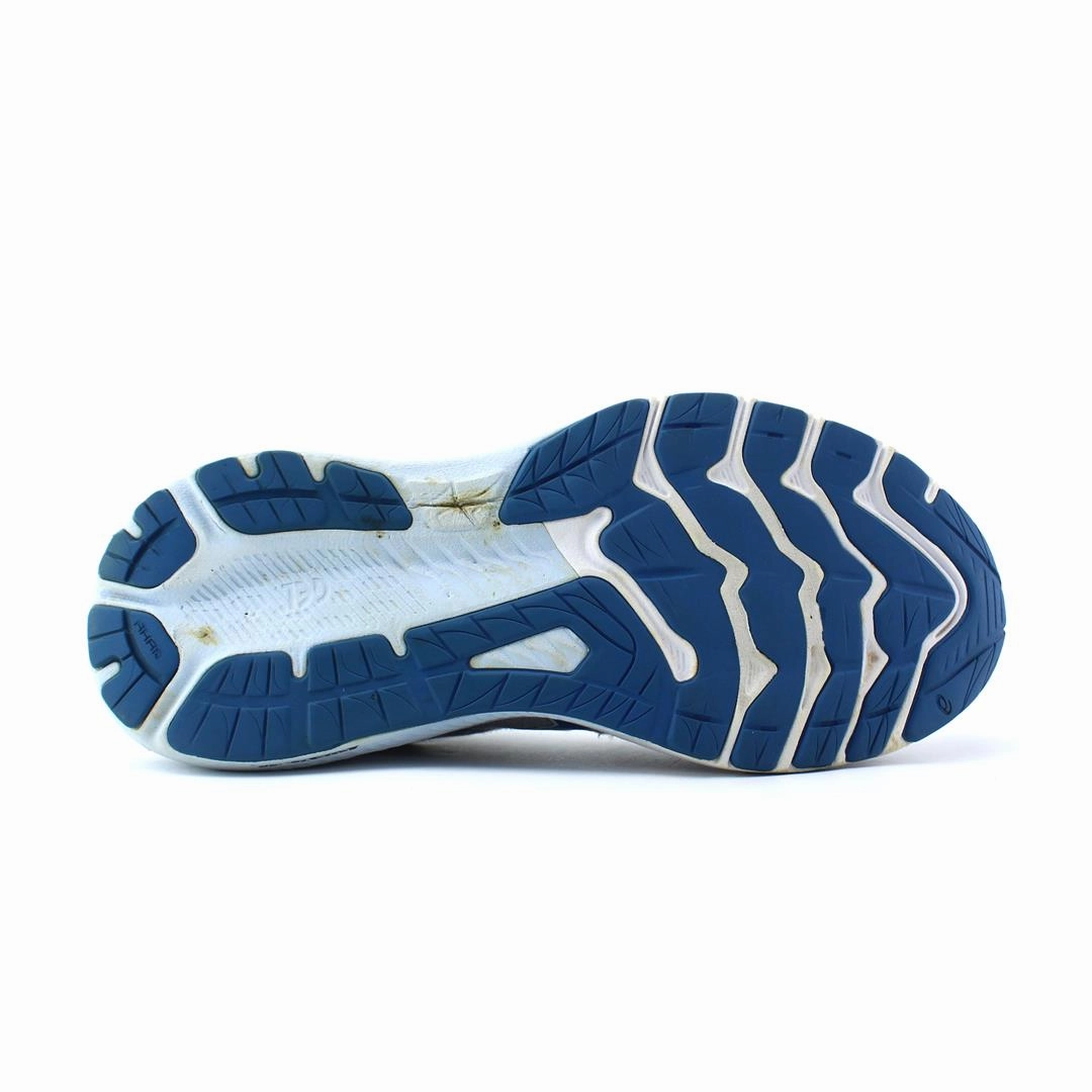 ASICS GT-2000 11 performance running shoe photos