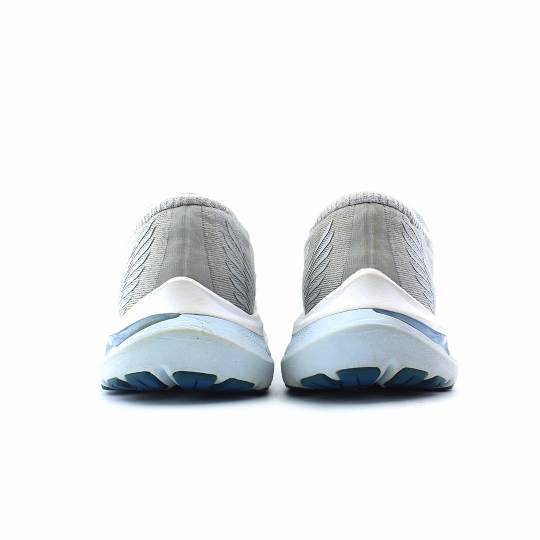 ASICS GT-2000 11 performance running shoe photos