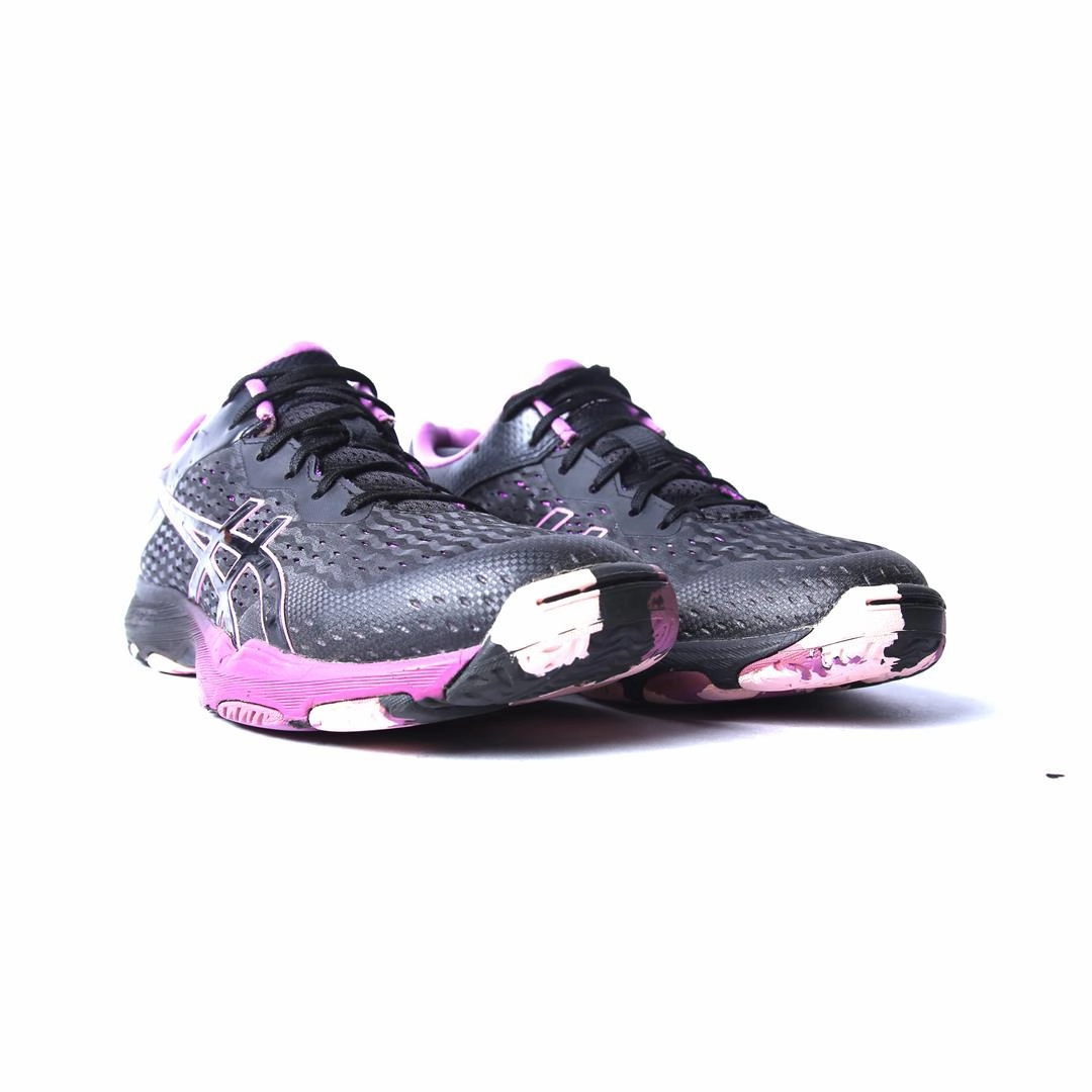 ASICS NETBURNER PROFESSIONAL FF 2 lightweight athletic shoe visuals