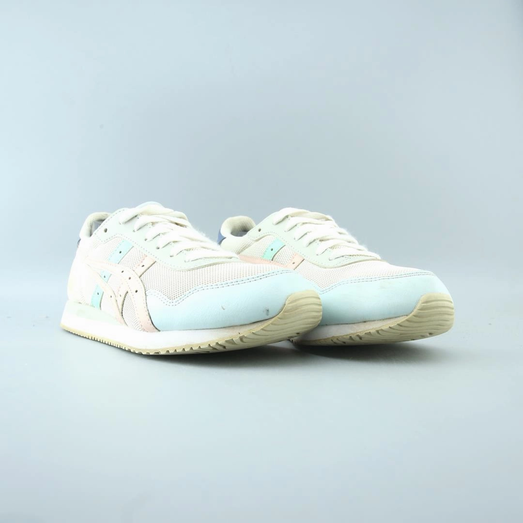 ASICS TIGER RUNNER performance running shoe photos
