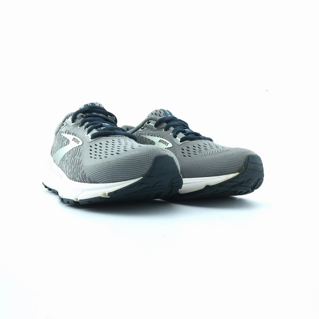 BROOKS ADDICTION GTS 15 performance running shoe visuals