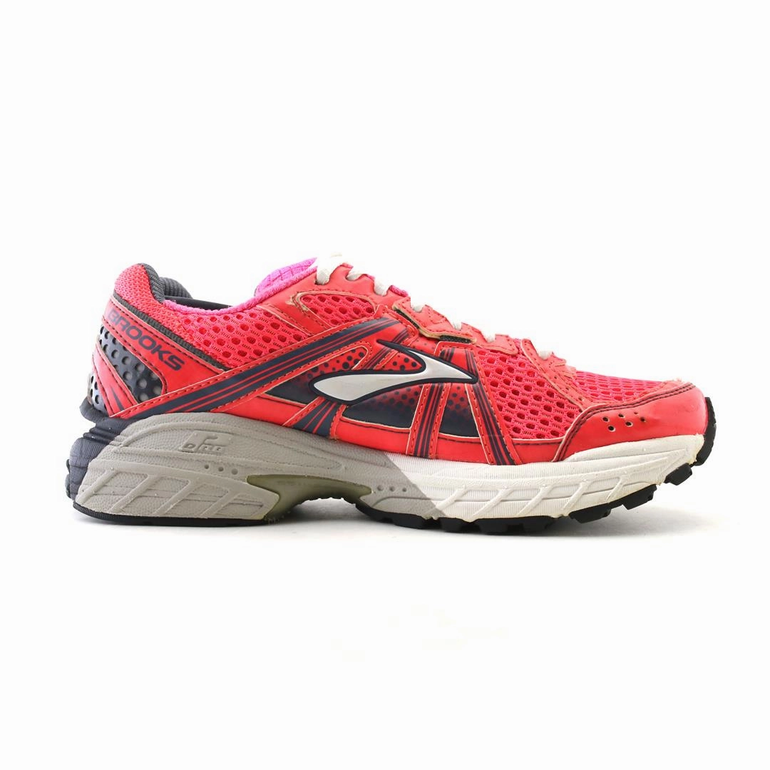 BROOKS ADRENALINE GTS 13 Brooks running footwear shots