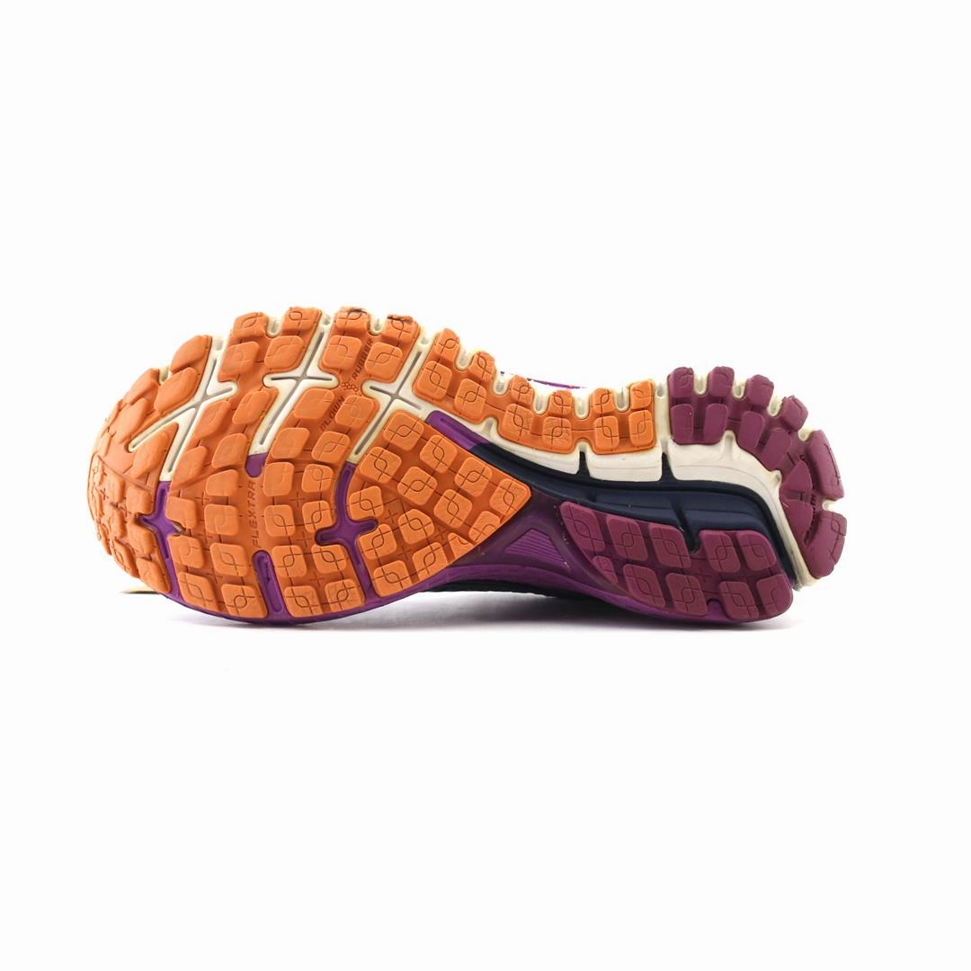 BROOKS ADRENALINE GTS 15 Brooks running footwear shots