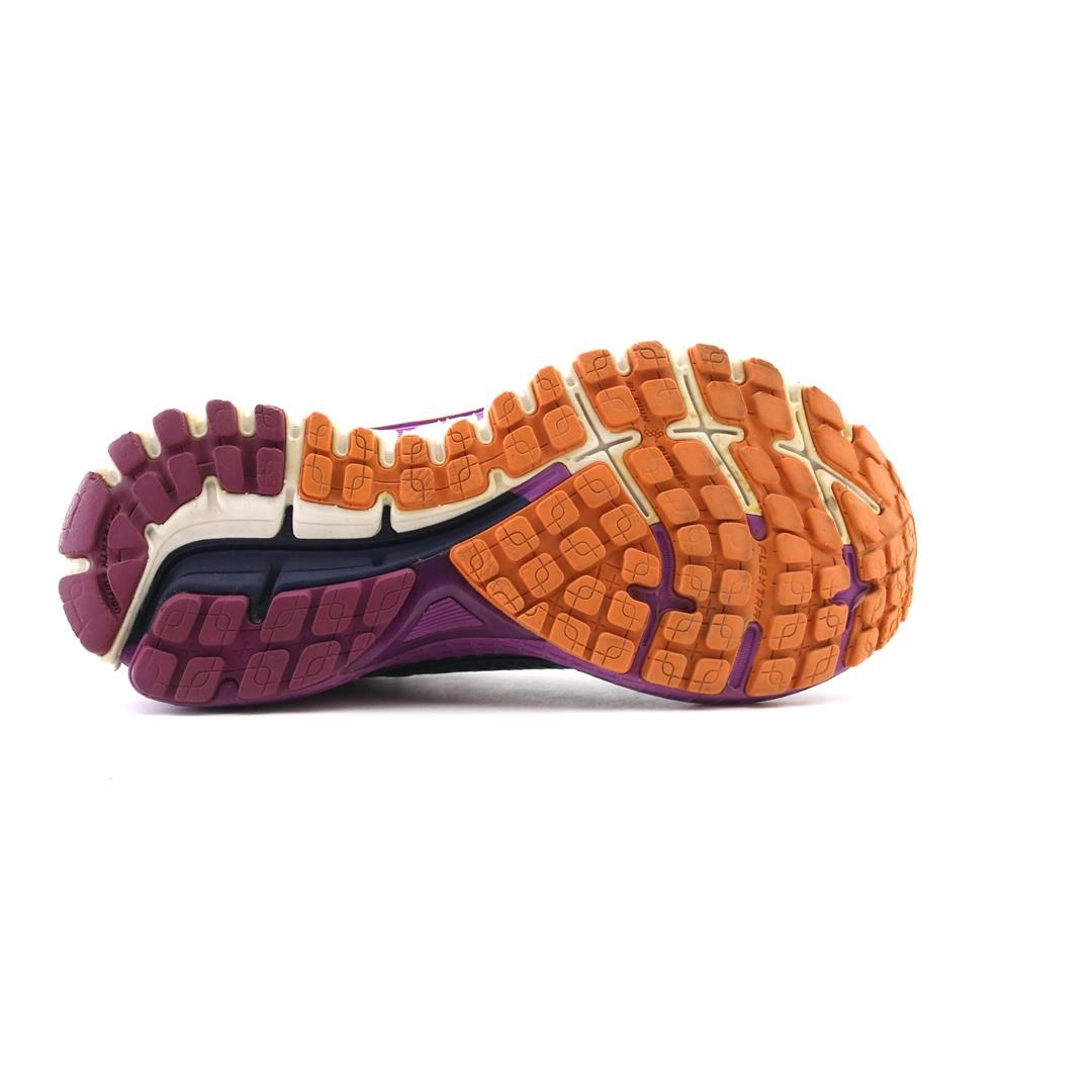 BROOKS ADRENALINE GTS 15 Brooks running footwear shots