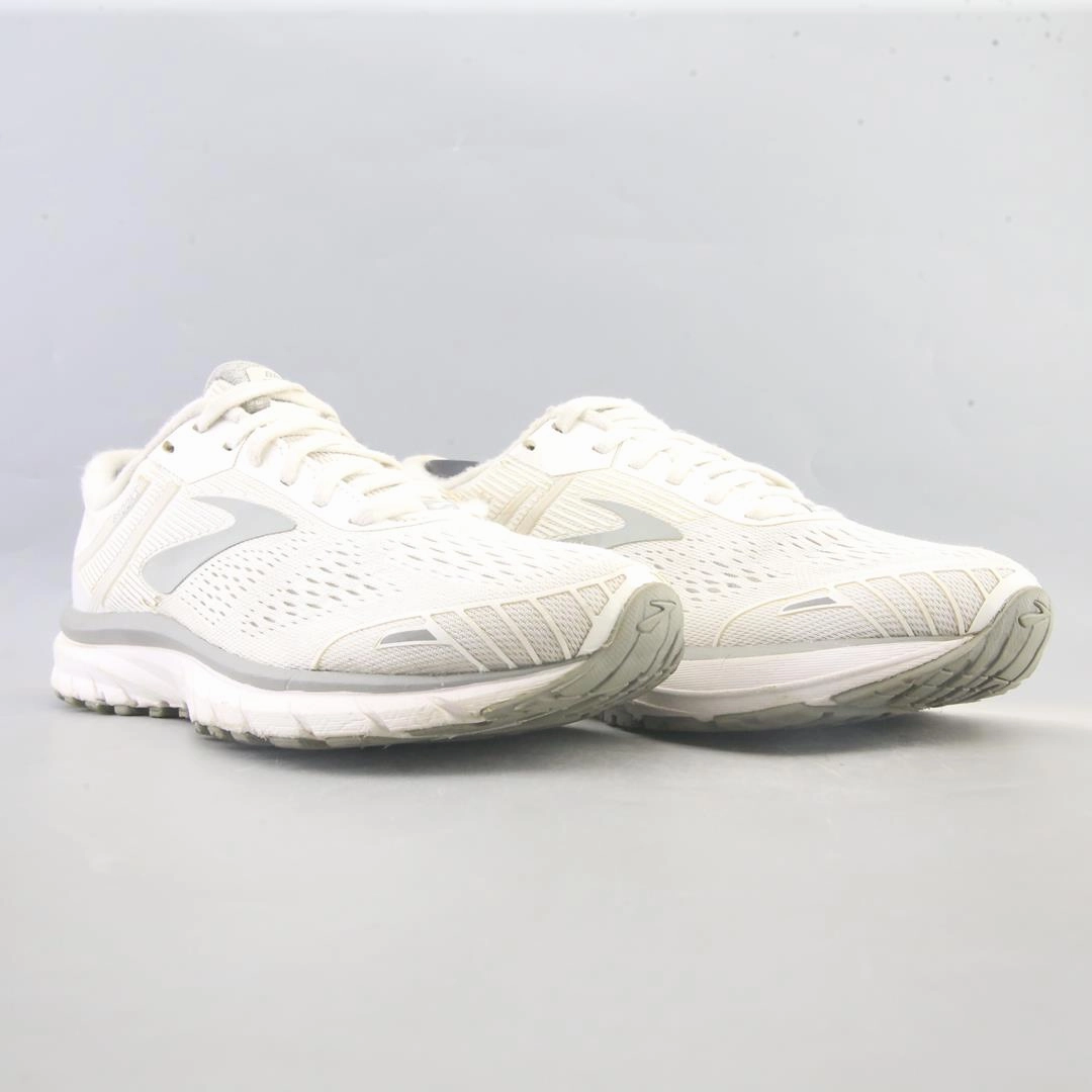 BROOKS ADRENALINE GTS 18 Brooks running footwear shots