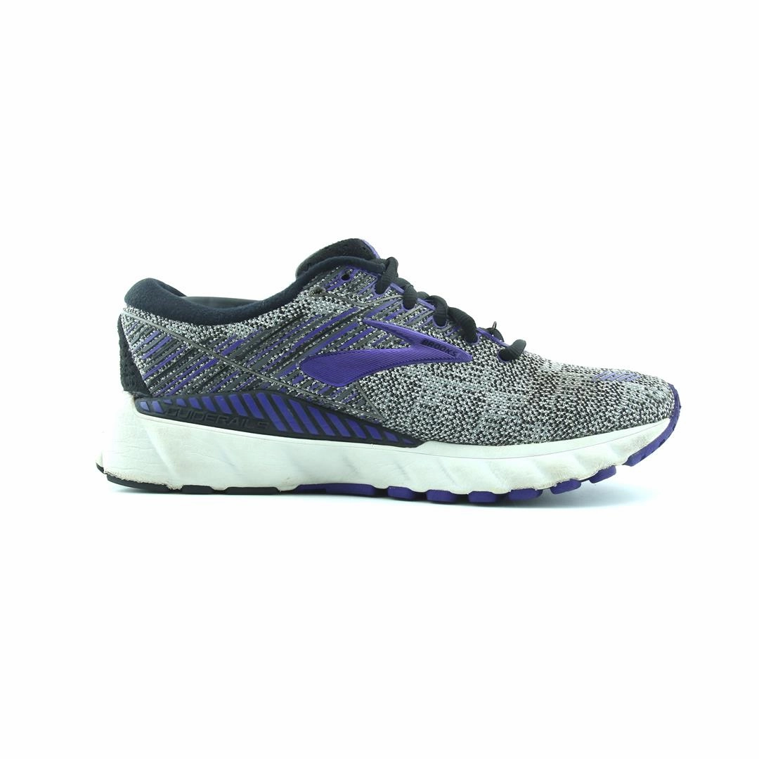 BROOKS ADRENALINE GTS 19 Brooks trainer design images