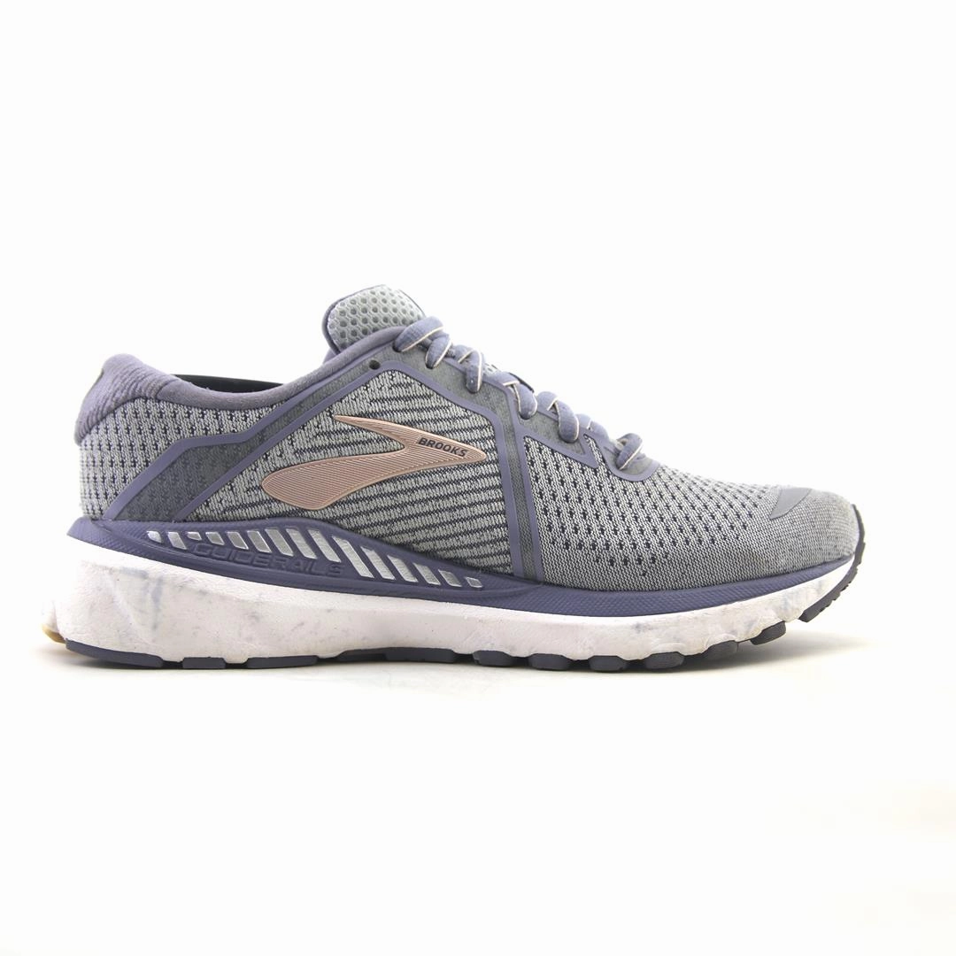 BROOKS ADRENALINE GTS 20 Brooks running footwear shots