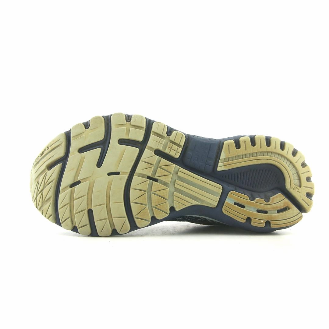 BROOKS ADRENALINE GTS 20 Brooks running shoe close-ups