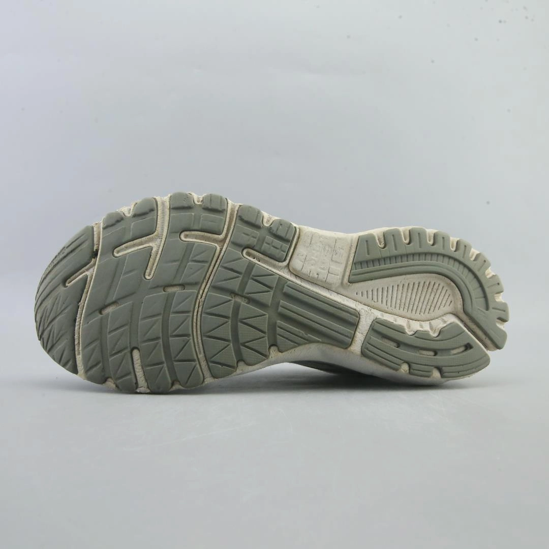 BROOKS ADRENALINE GTS 20 Brooks running shoe close-ups