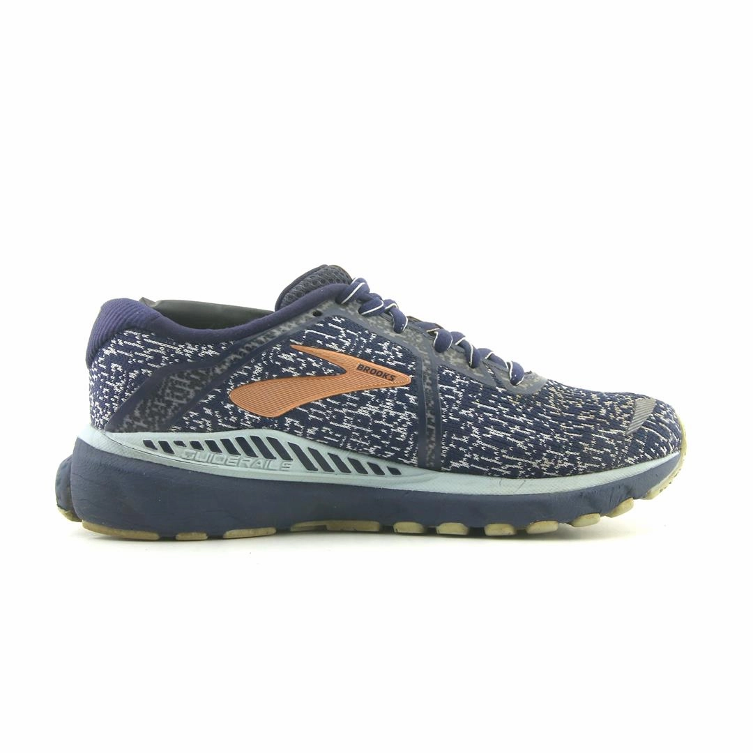 BROOKS ADRENALINE GTS 20 Brooks running shoe close-ups
