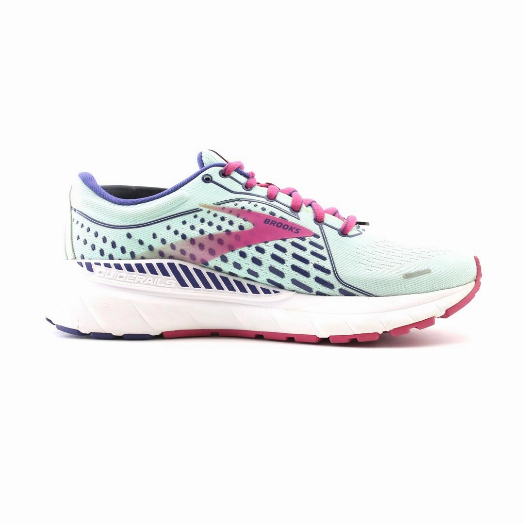 BROOKS ADRENALINE GTS 21 Brooks running footwear shots