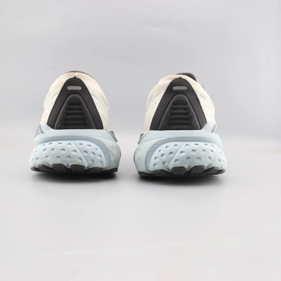 BROOKS ADRENALINE GTS 21 Brooks running footwear shots