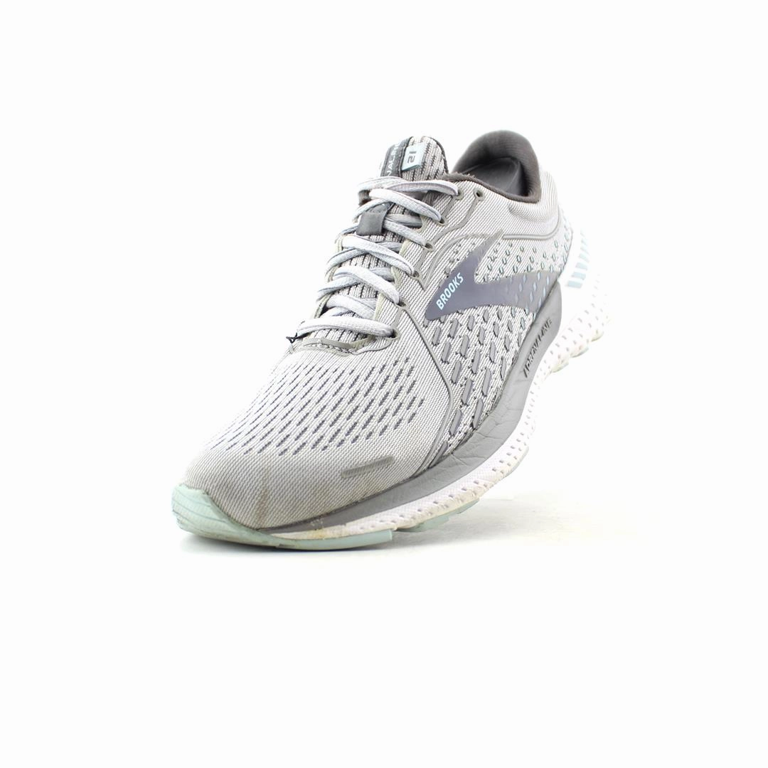 BROOKS ADRENALINE GTS 21 Brooks running footwear shots