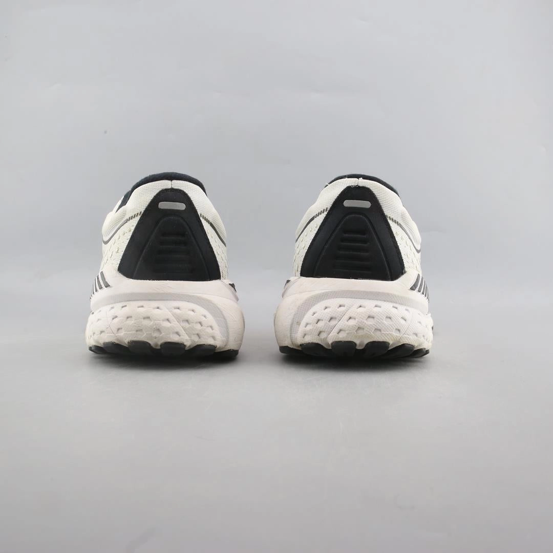 BROOKS ADRENALINE GTS 21 Brooks running shoe close-ups