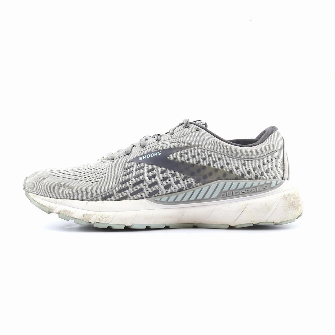 BROOKS ADRENALINE GTS 21 Brooks running shoe close-ups