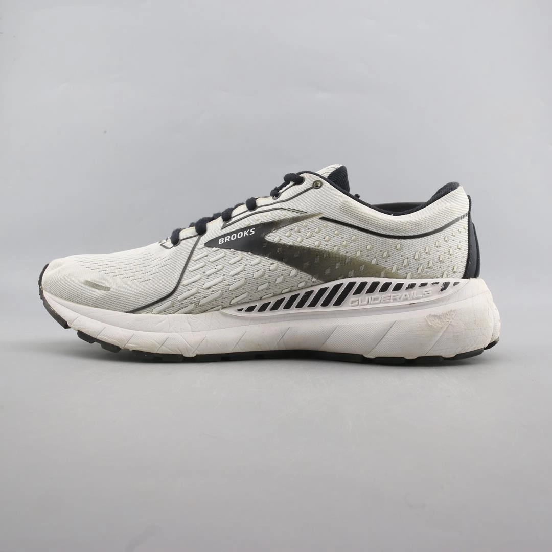 BROOKS ADRENALINE GTS 21 Brooks running shoe close-ups