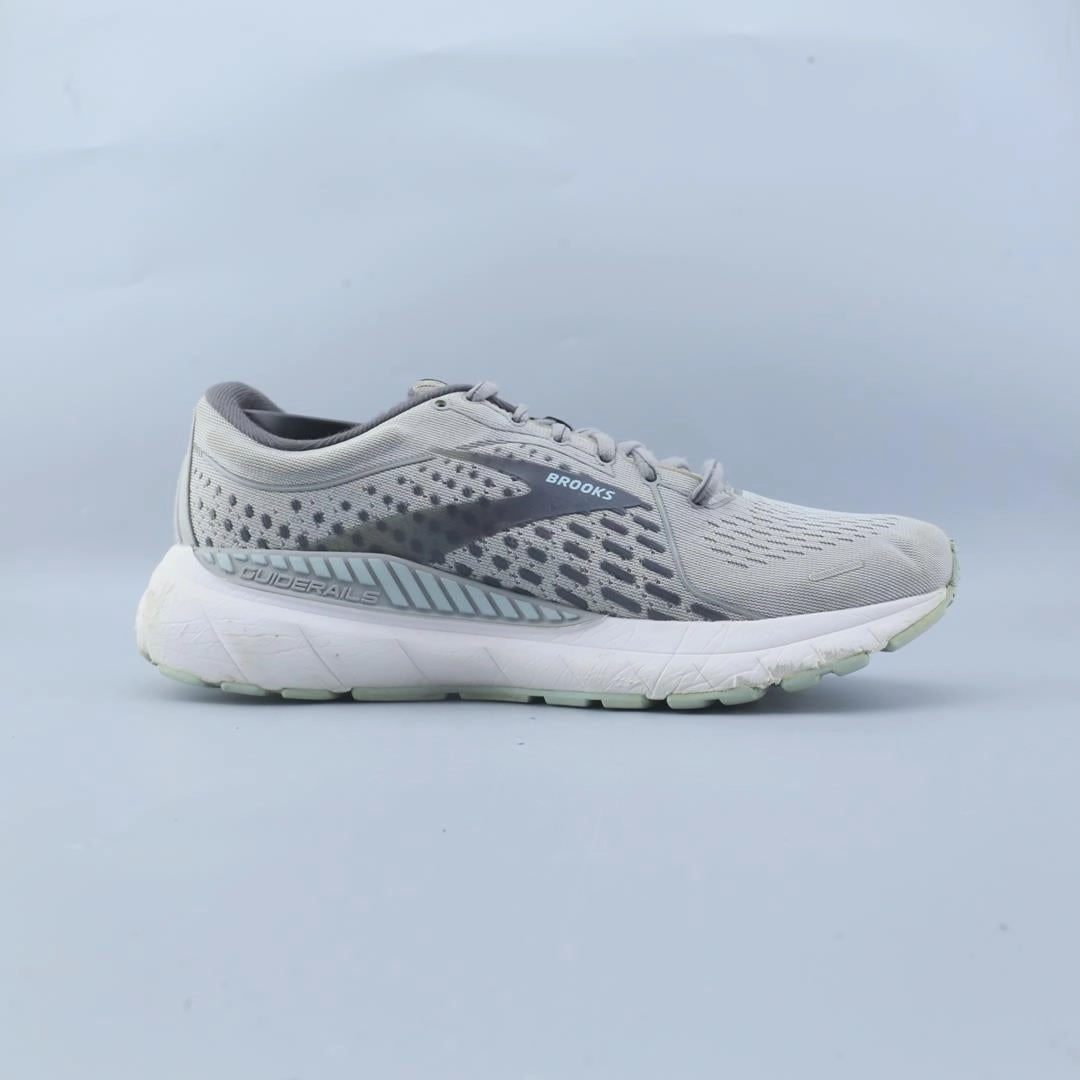 BROOKS ADRENALINE GTS 21 Brooks trainer design images