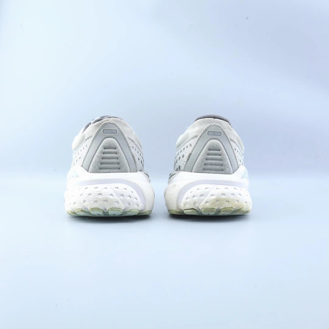 BROOKS ADRENALINE GTS 21 Brooks trainer design images