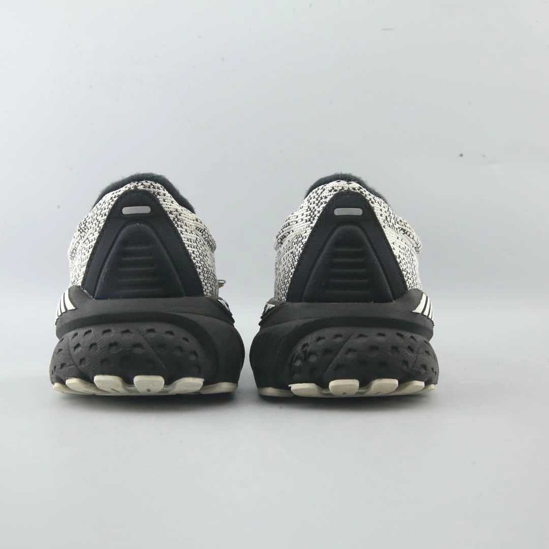 BROOKS ADRENALINE GTS 21 Brooks trainer design images