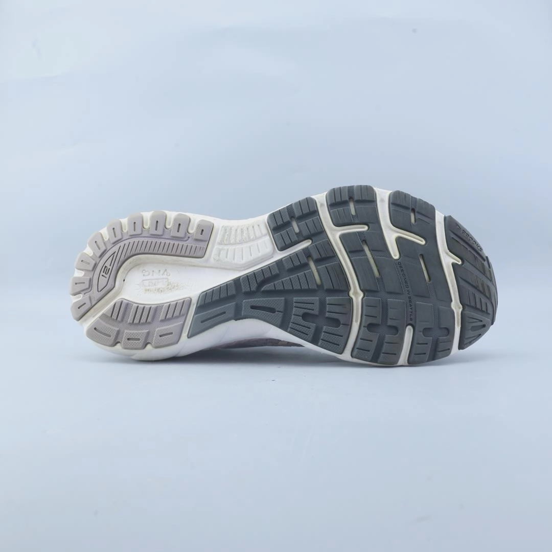 BROOKS ADRENALINE GTS 21 Brooks trainer design images