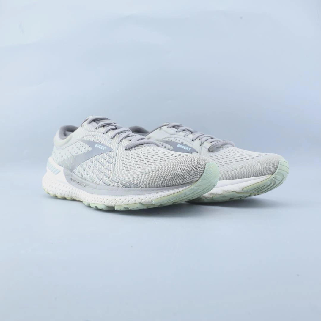 BROOKS ADRENALINE GTS 21 Brooks trainer design images