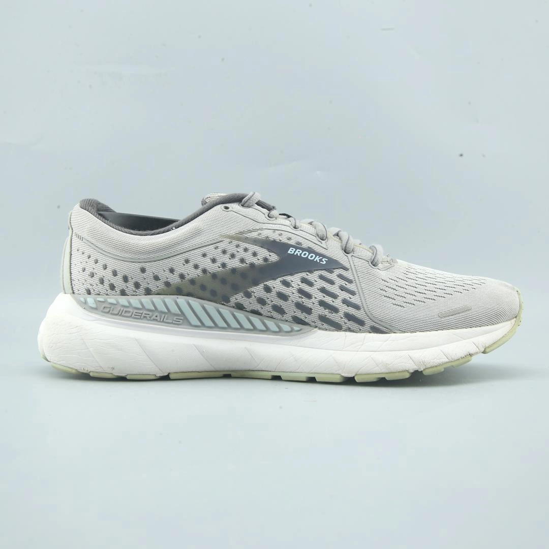 BROOKS ADRENALINE GTS 21 lightweight running shoe photos