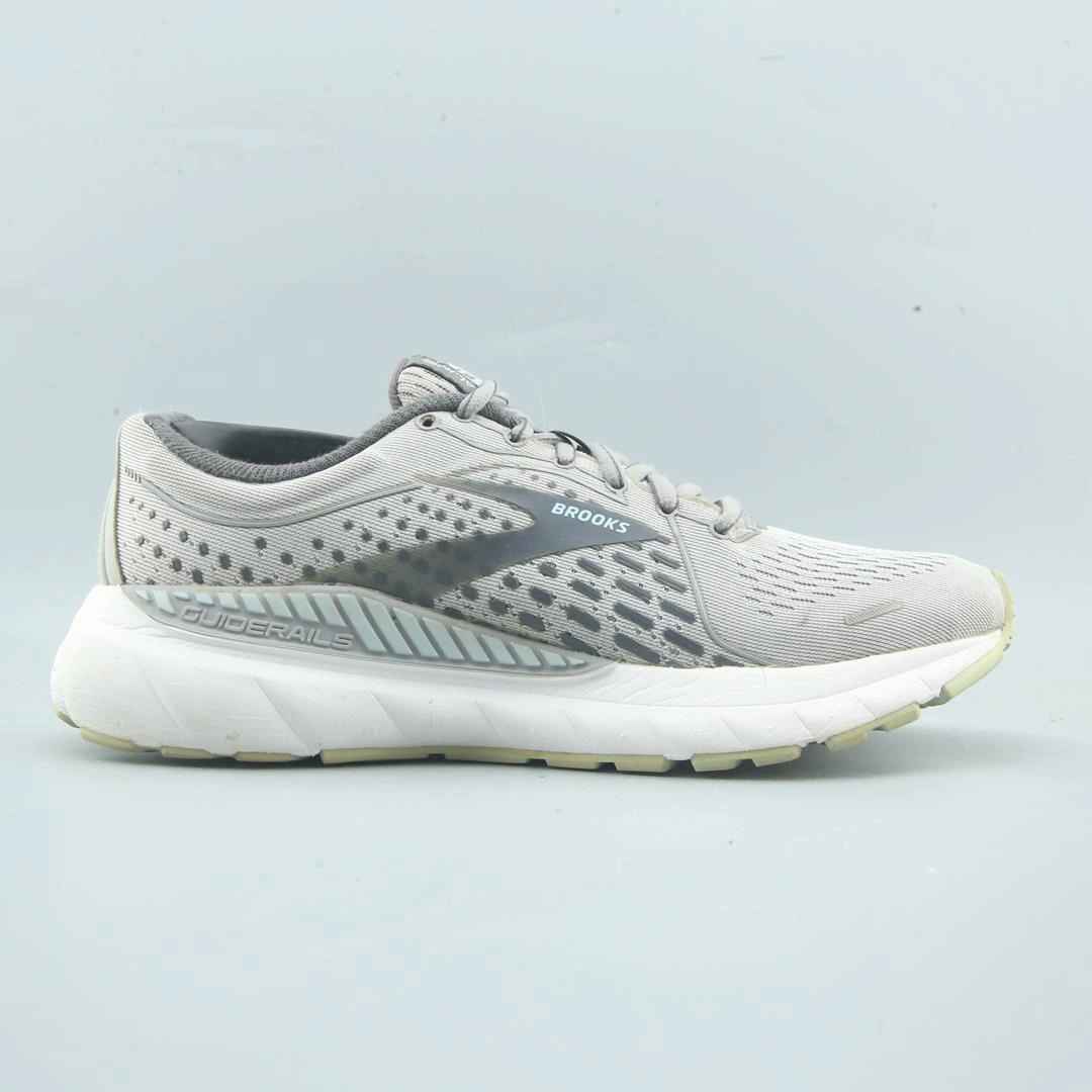 BROOKS ADRENALINE GTS 21 lightweight running shoe photos