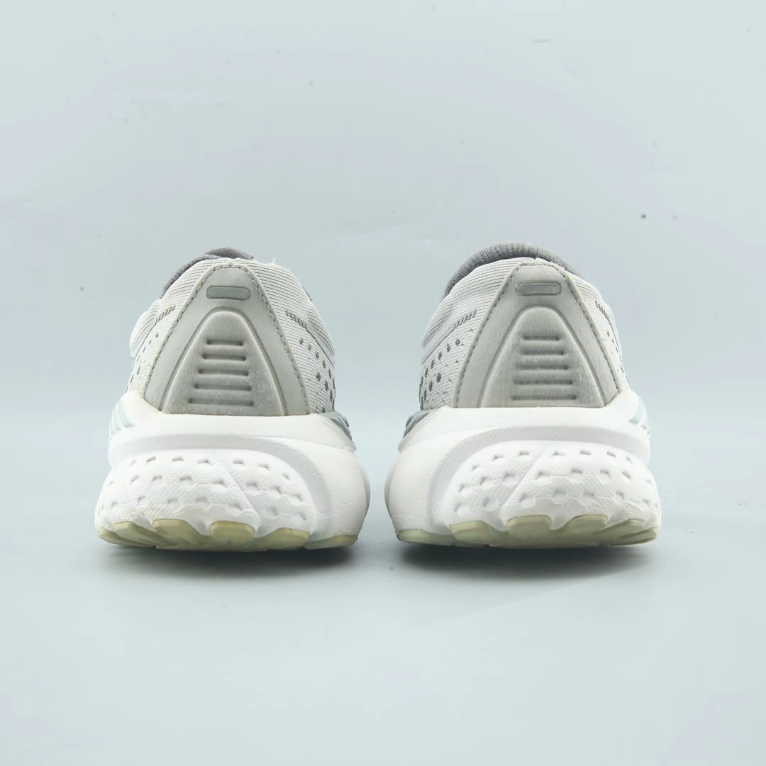 BROOKS ADRENALINE GTS 21 lightweight running shoe photos