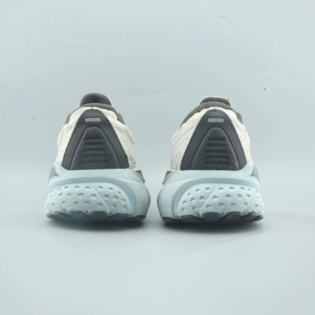 BROOKS ADRENALINE GTS 21 lightweight running shoe photos