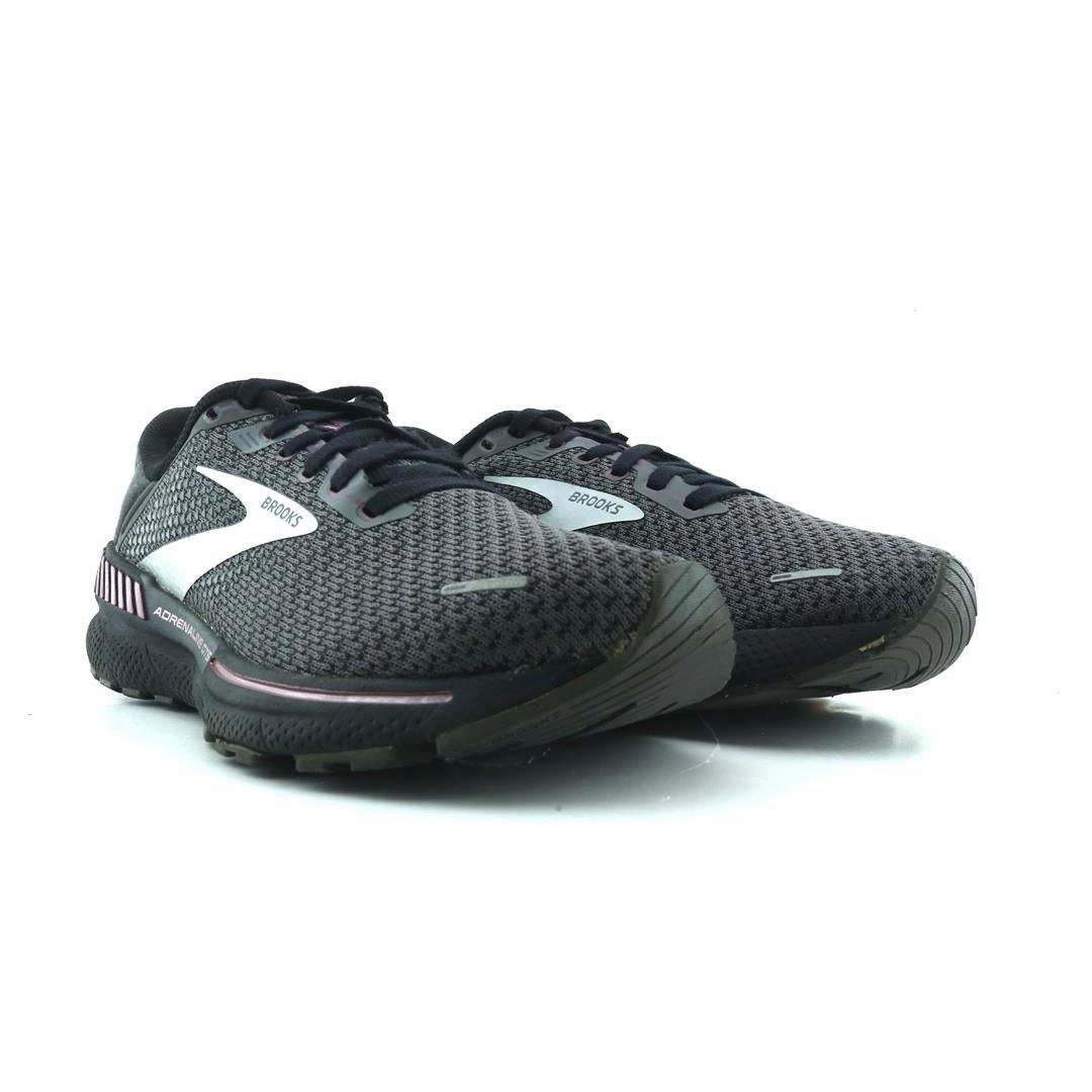 BROOKS ADRENALINE GTS 22 athletic Brooks shoe snapshots