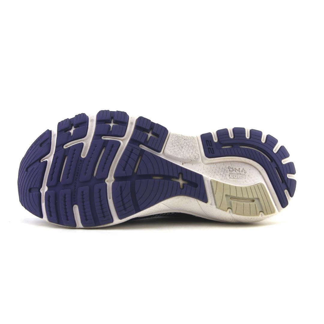 BROOKS ADRENALINE GTS 22 Brooks running footwear shots