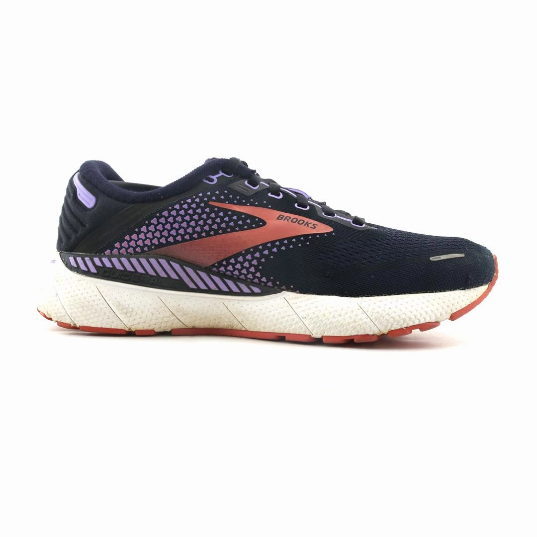 BROOKS ADRENALINE GTS 22 Brooks running shoe close-ups
