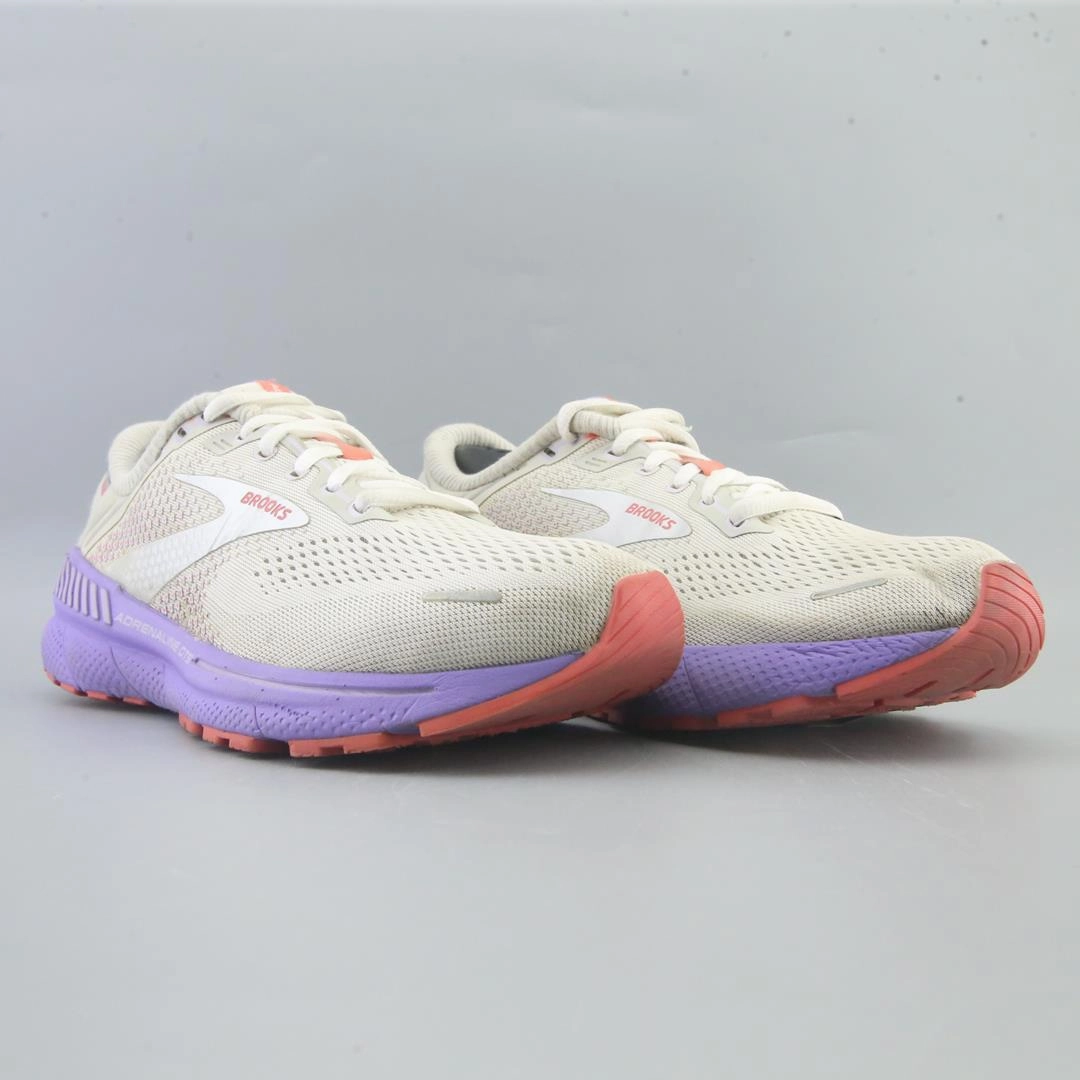 BROOKS ADRENALINE GTS 22 Brooks running shoe close-ups