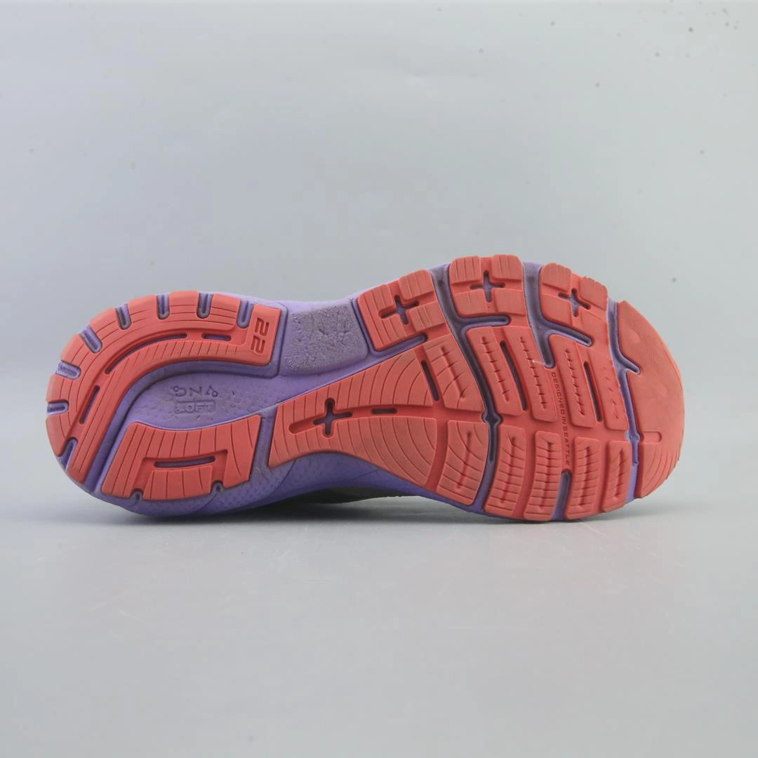 BROOKS ADRENALINE GTS 22 Brooks running shoe close-ups