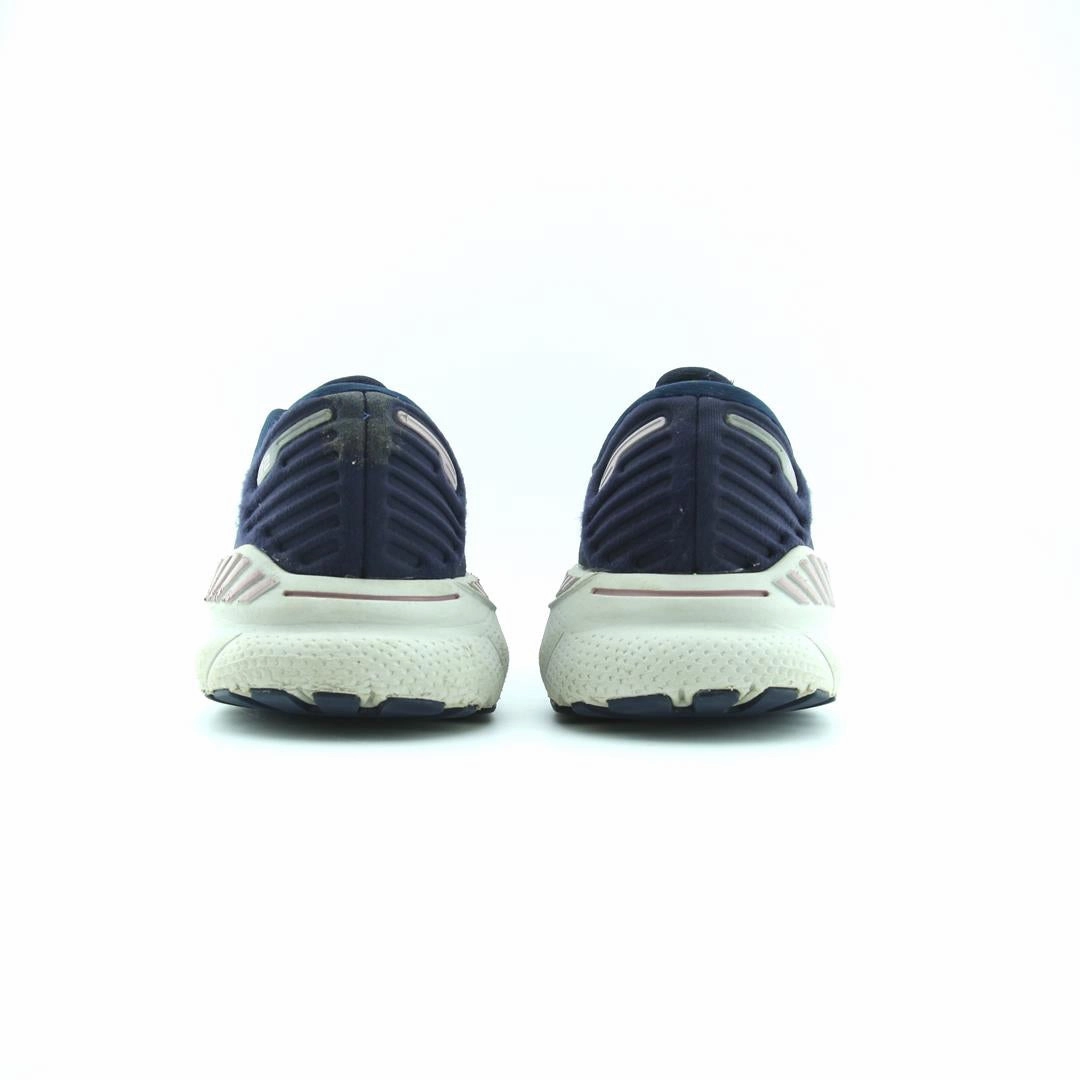 BROOKS ADRENALINE GTS 22 Brooks trainer design images