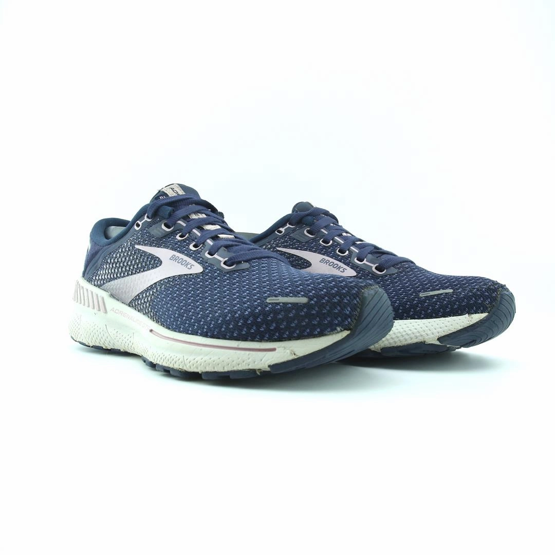 BROOKS ADRENALINE GTS 22 Brooks trainer design images