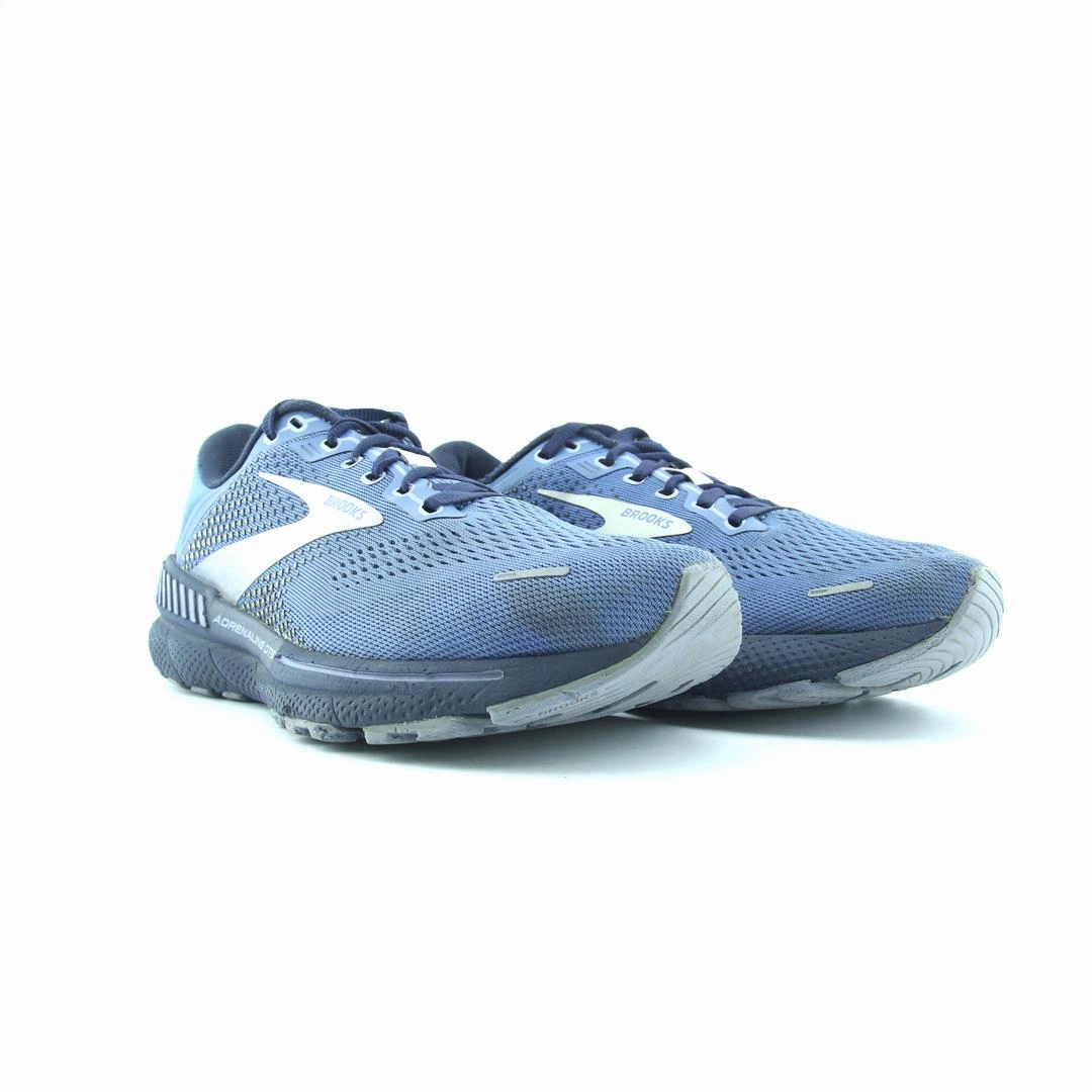 BROOKS ADRENALINE GTS 22 Brooks trainer design images