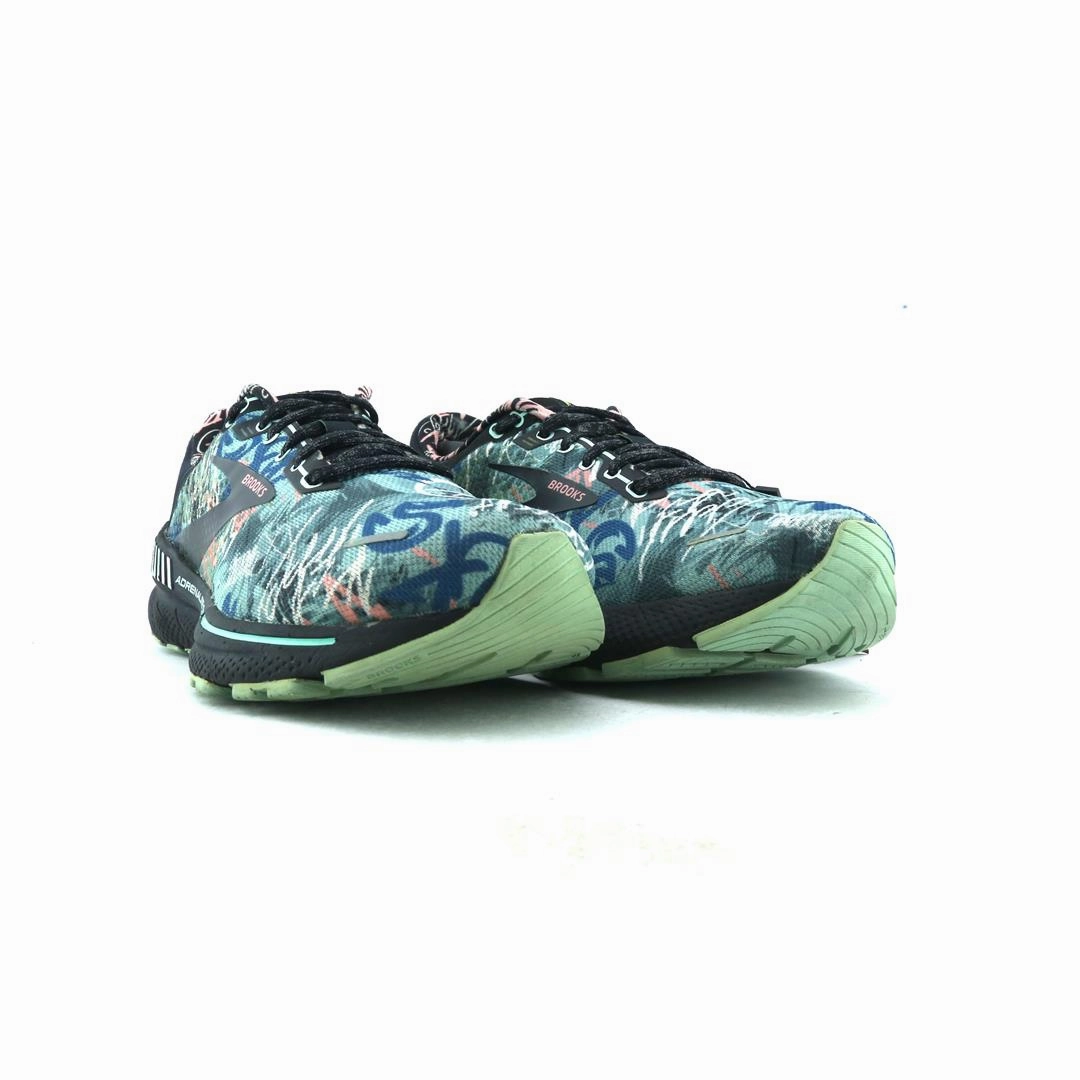 BROOKS ADRENALINE GTS 22 Brooks trainer design images