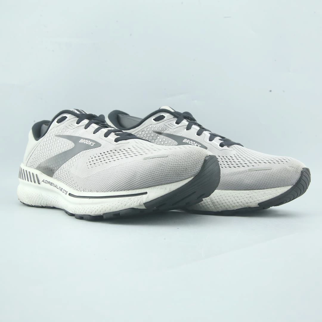 BROOKS ADRENALINE GTS 22 lightweight running shoe photos