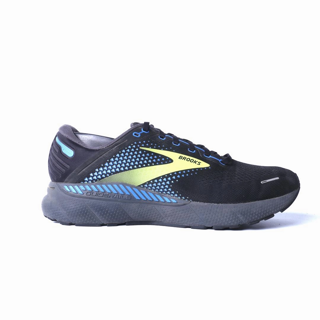 BROOKS ADRENALINE GTS 22 lightweight running shoe photos